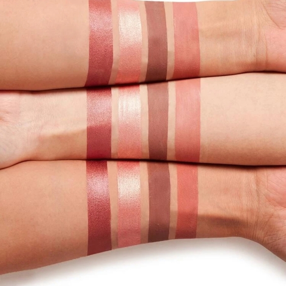 Stay Wild formula, liquid lipstick - Picture 3 of 15